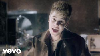 Justin Bieber - Santa Claus Is Coming To Town